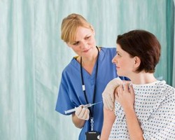 Lihat Tubuh Saat Disuntik, Kurangi Rasa Sakit