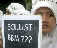  Ngotot Batasi BBM Demi Pencitraan?