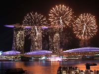 Kembang Api Buka Marina Bay Sands