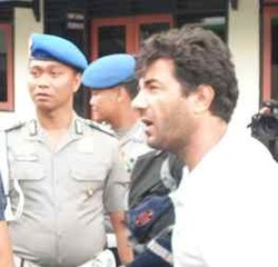 43 Imigran Diamankan, Tiga Orang Sempat Kabur