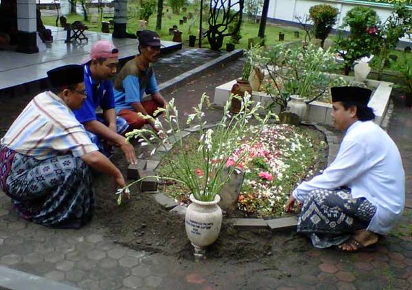 Makam Gus Dur Ambles