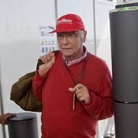 Niki Lauda Desak GP Bahrain Dibatalkan