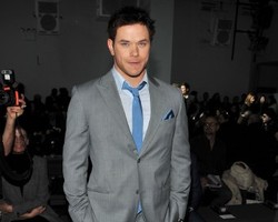 Bintang Twilight Segera Luncurkan Koleksi Jeans