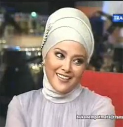 Tak Ingin Dinikahi Manajer, Pedangdut Dijemput Paksa Untuk Dipenjara