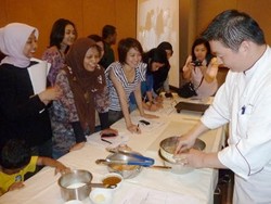 Rahasia Kaldu, Burger Sampai Pijat Ayam!