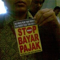 Ganggu Sidang Paripurna, 2 Pemuda Diseret Pamdal dari Balkon