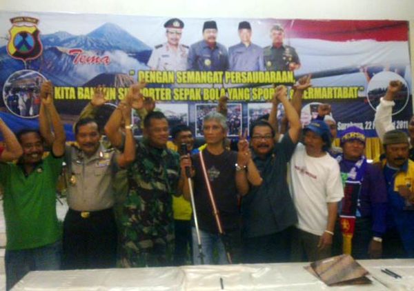 Suporter di Jatim Sepakat Damai