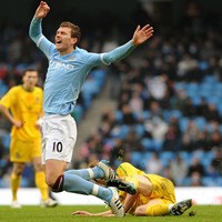 Dzeko Janji Lebih Kuat