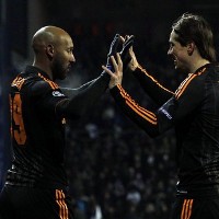 Dua Gol Anelka Menangkan Chelsea