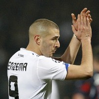 Benzema Capai 100 Gol