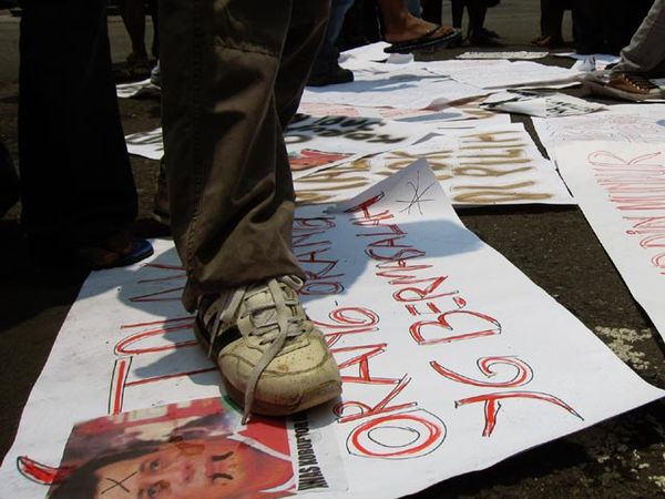 Nurdin Halid Diinjak-injak di Solo