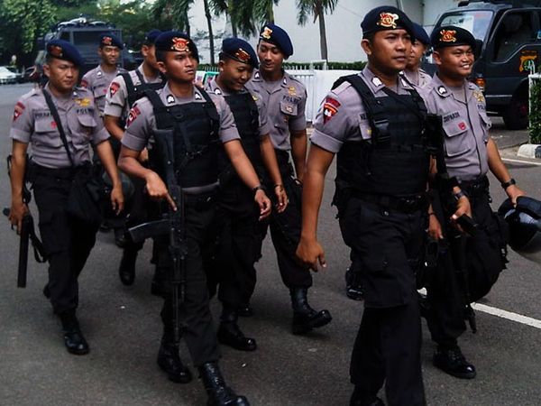 Polisi Bersenjata Amankan Kantor PSSI