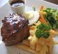 Lembutnya Steak Meltique Sirloin