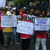 Pita Hitam dari Pecinta Sepakbola Malang