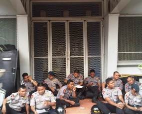 Kantor PSSI Diduduki, Pengurus Tak Acuh