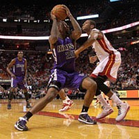 Heat Tumbangkan Kings
