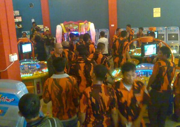 Pemuda Pancasila Rusak Tempat Judi di Batam
