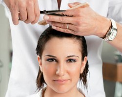 5 Tips Hindari Salah Potong Rambut di Salon