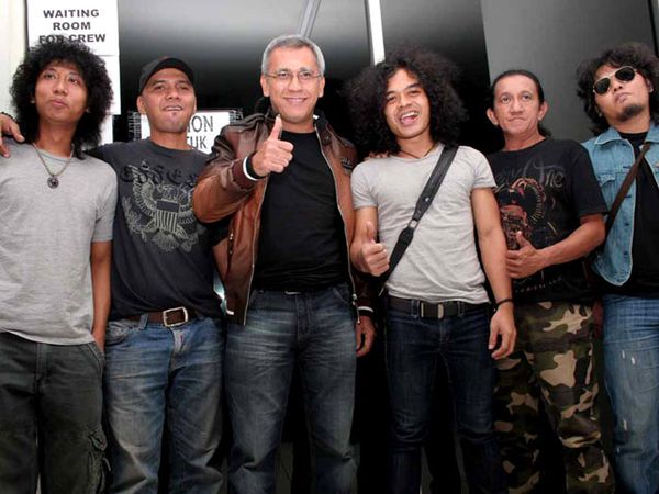 Blackout - Iwan Fals Bersatu