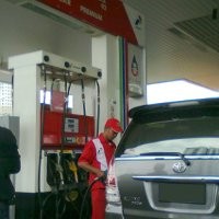 Pembatasan Premium Ditunda Lagi