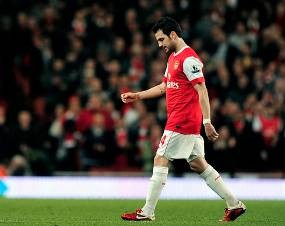 Cemas Menanti Kabar Walcott & Fabregas