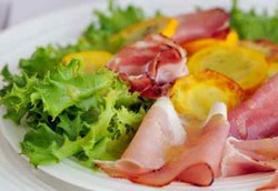 Makanan Lebih Banyak Menularkan Toksoplasma Dibanding Kucing