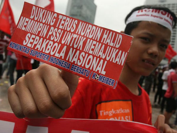 Massa Pro Nurdin Unjuk Gigi di Bundaran HI