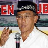 Helikopter Mendarat di Bojonegoro, Ical Lanjutkan ke Tuban dengan Mobil