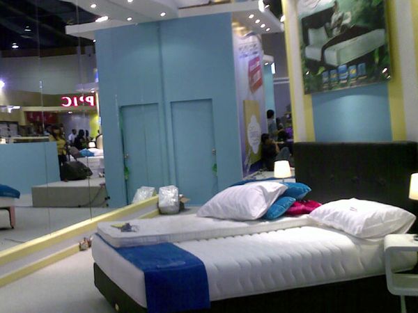 Berburu Furnitur Lokal di JCC