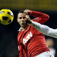 Ferdinand Absen Lawan Wigan & Chelsea, Giggs Siap