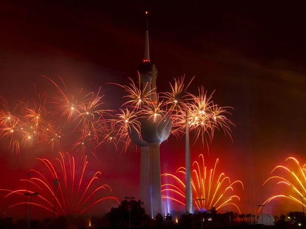 Kembang Api 50 Tahun Kemerdekaan Kuwait