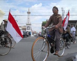Ribuan Onthelis Serbu Yogya