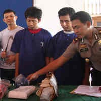 Satu Pelaku Pembantai Ibu dan Anak Masih Diburu