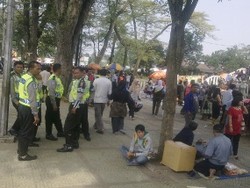 Lewati Batas Waktu, Masih Banyak PKL Jualan di Gasibu