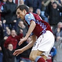 Villa & Wolves Menang Besar