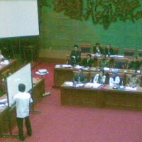 Menpora Jelaskan Aturan Sepak Bola ke DPR Bak Pak Dosen