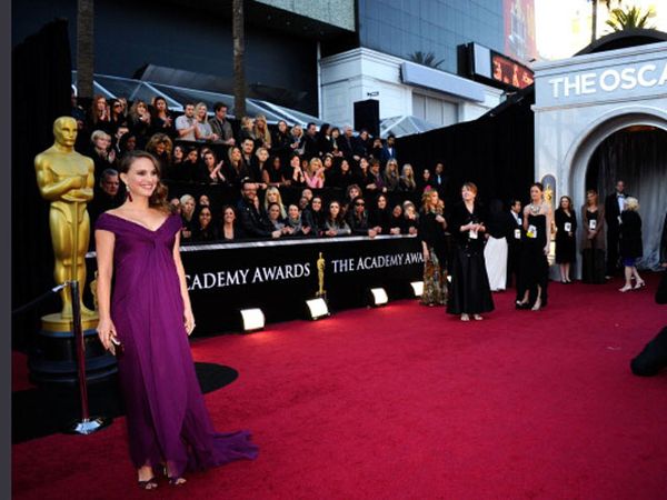 Selebriti di Karpet Merah Academy Awards 2011