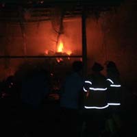 Gudang Berisi 10 Ton Kapuk Terbakar