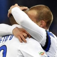 Sneijder-Etoo Bawa Inter ke Posisi Dua