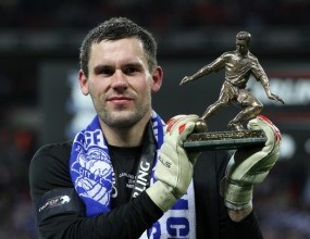 Foster Tak Perlu Sampai Keluarkan Jurus iPad