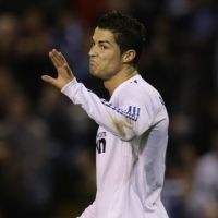 Tiang Gawang Musuh Baru El Real