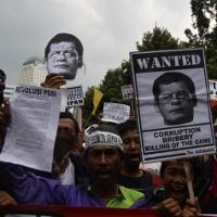 Nurdin Halid Balik Pertanyakan Demo Suporter