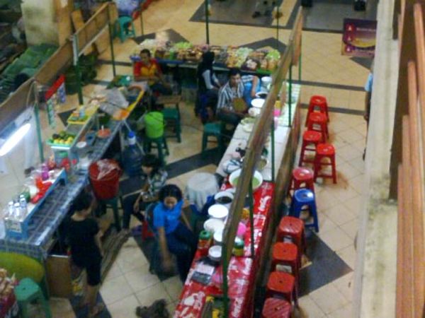 Pasar Grosir Malam Tambahrejo Belum Diminati