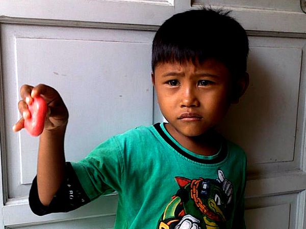 Anton, Bocah Pemakan Sabun Mandi