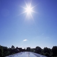 Ilmuwan Buat Bahan Bakar Diesel Langsung dari Matahari  