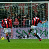 Penalti Milan Dipertanyakan