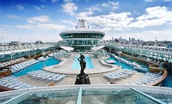 The Legend of The Seas, Kapal Mewah yang Terdampar di Bali