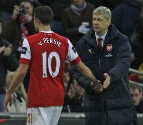 Cedera Minimal Tiga Pekan, Van Persie Absen