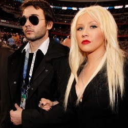 Mabuk, Christina Aguilera & Pacar Ditangkap Polisi