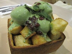 Honey Matcha Toast plus Chocomelt Beer, Yummy!